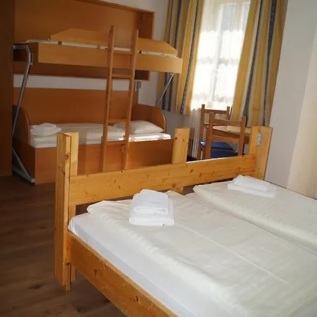 Youhey Am Wolfgangsee Otel 2*