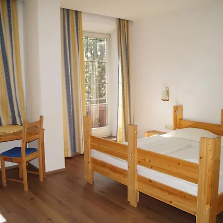 Youhey Am Wolfgangsee מלון 2*