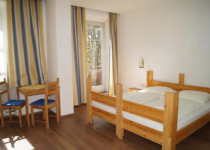 Youhey Am Wolfgangsee Hotell 2*